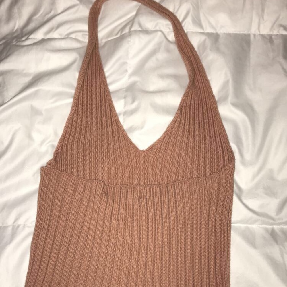 Halter top - Picture 2 of 4